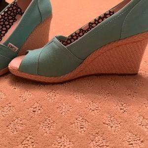 Tom’s Michelle Wedge Heel espadrilles